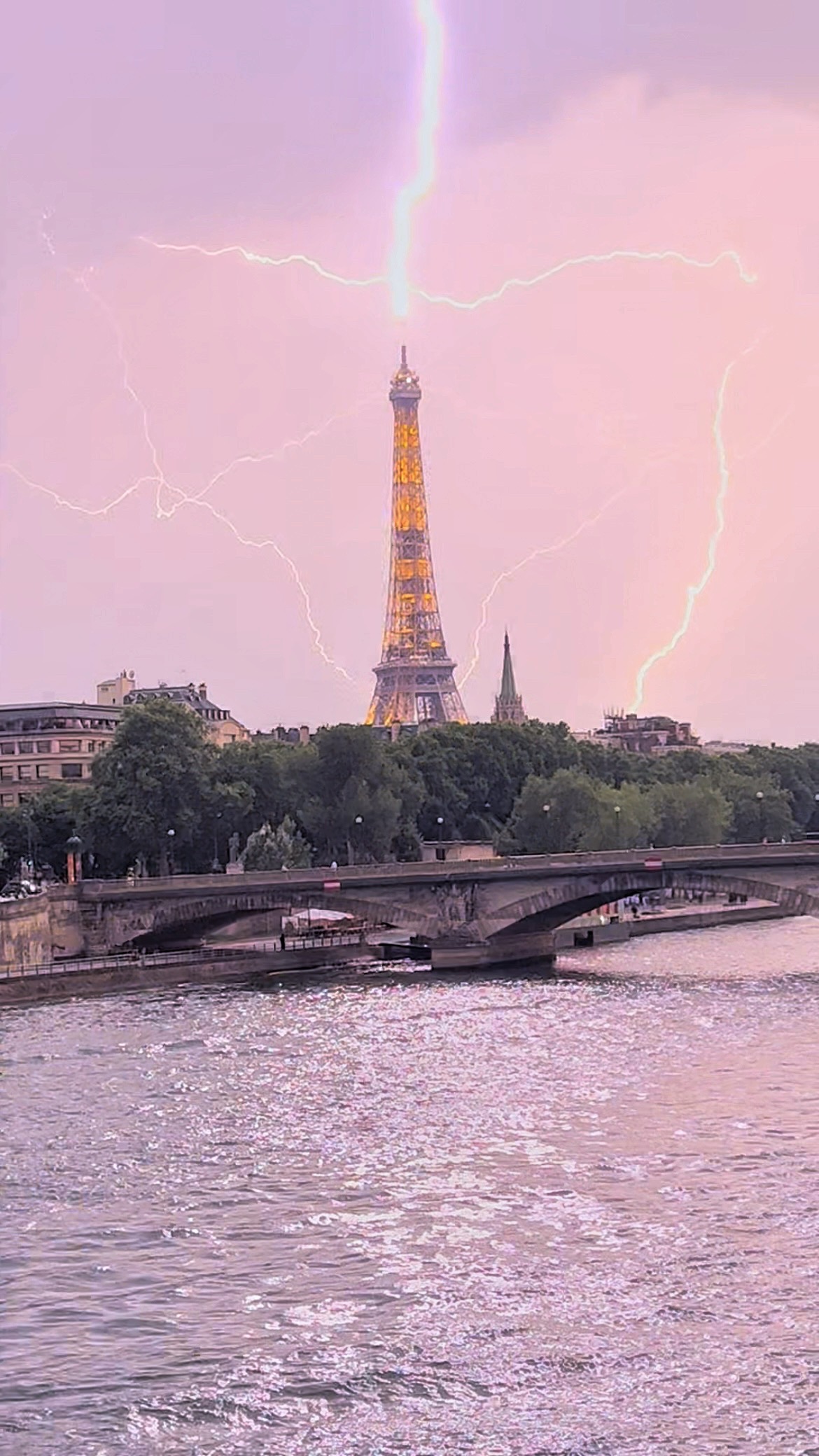 Lightning Strikes The Eiffel Tower My Hot Girl Summer Kisses Ky